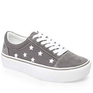Steve Madden Emile Sneaker